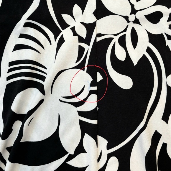 Roulette Halter Dress, Women Sz L, Black and White Floral Design, Stretch - Picture 14 of 15